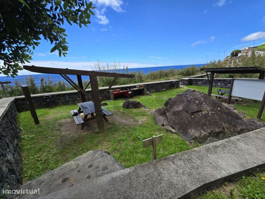 Moradia Isolada T2 -Rocha da Relva-49