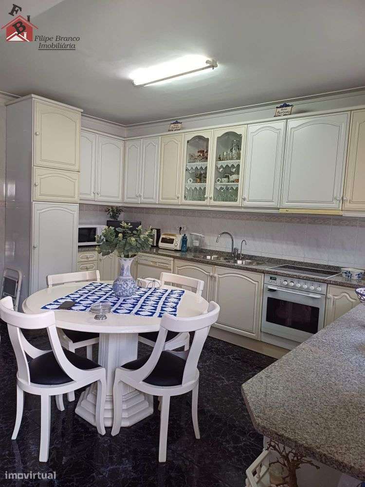 ESPAÇOSA MORADIA V5 3 FRENTES 800M DO GAIASHOPPING-13