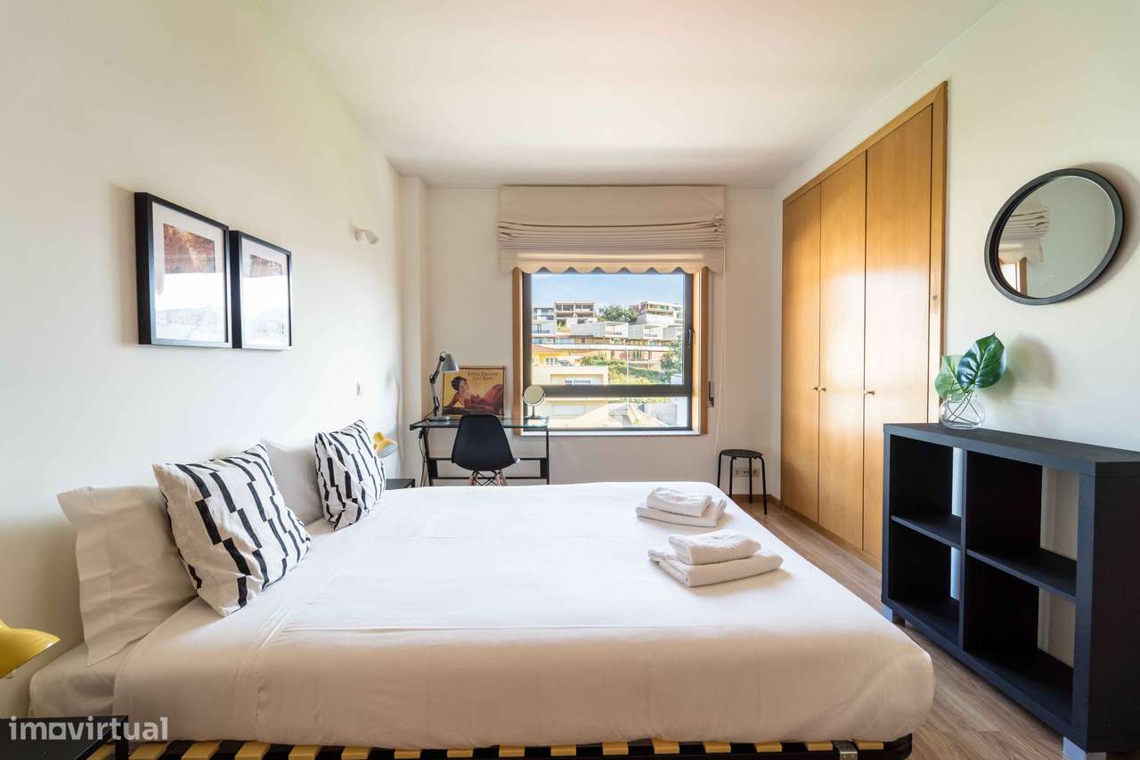 Quarto privado em apartamento partilhado - próximo ao Minho Center - Grande imagem: 2/39