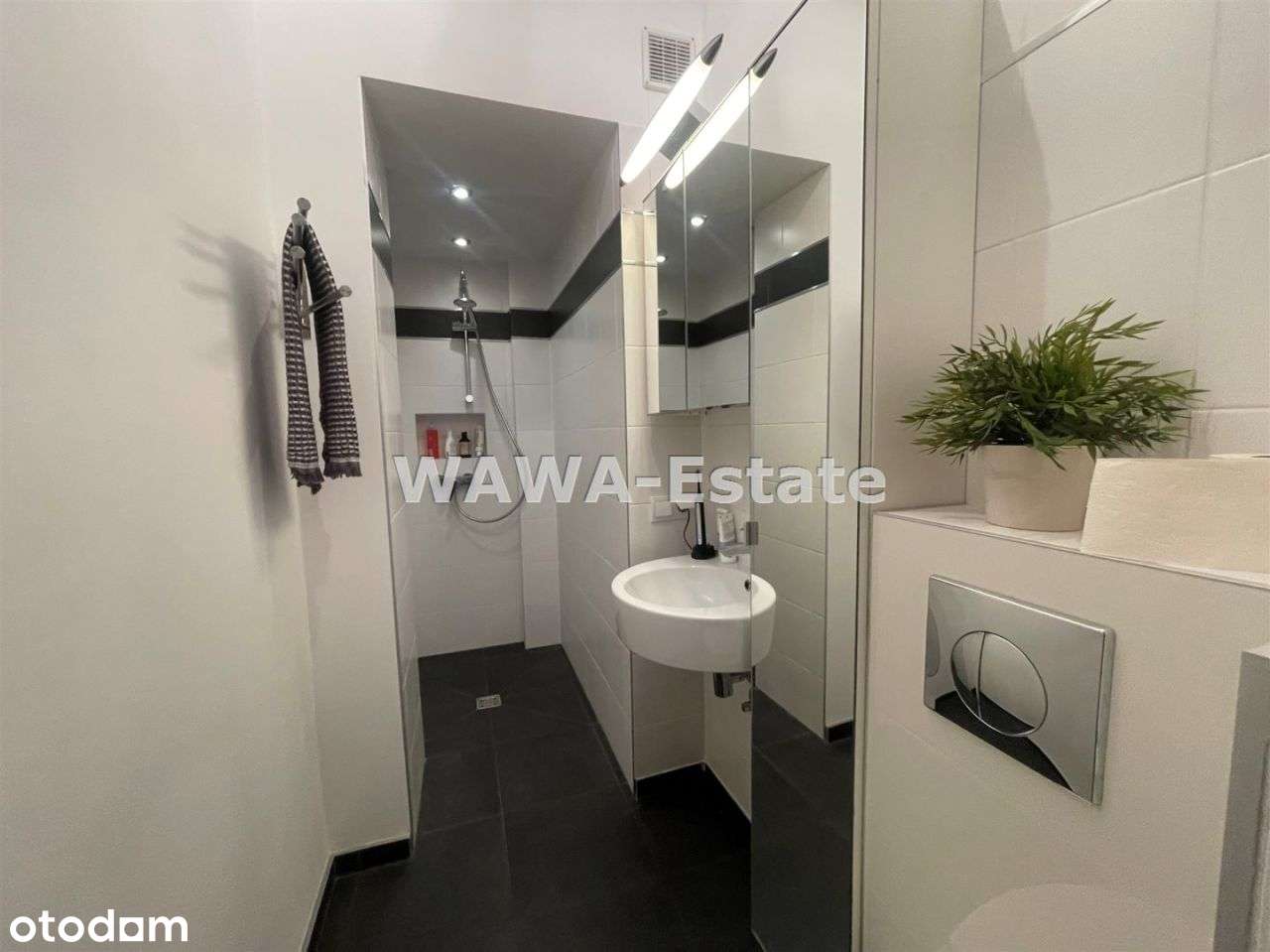 Śródmieście. Dwa pokoje. Po remoncie. Metro.-8