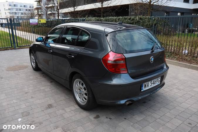 BMW Seria 1 118d - 4