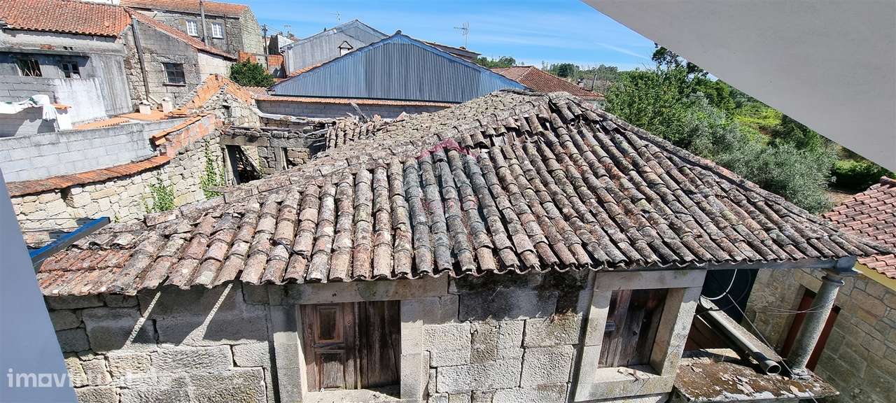 Moradia para Restaurar T4 Venda em Ribafeita,Viseu - Grande imagem: 3/10