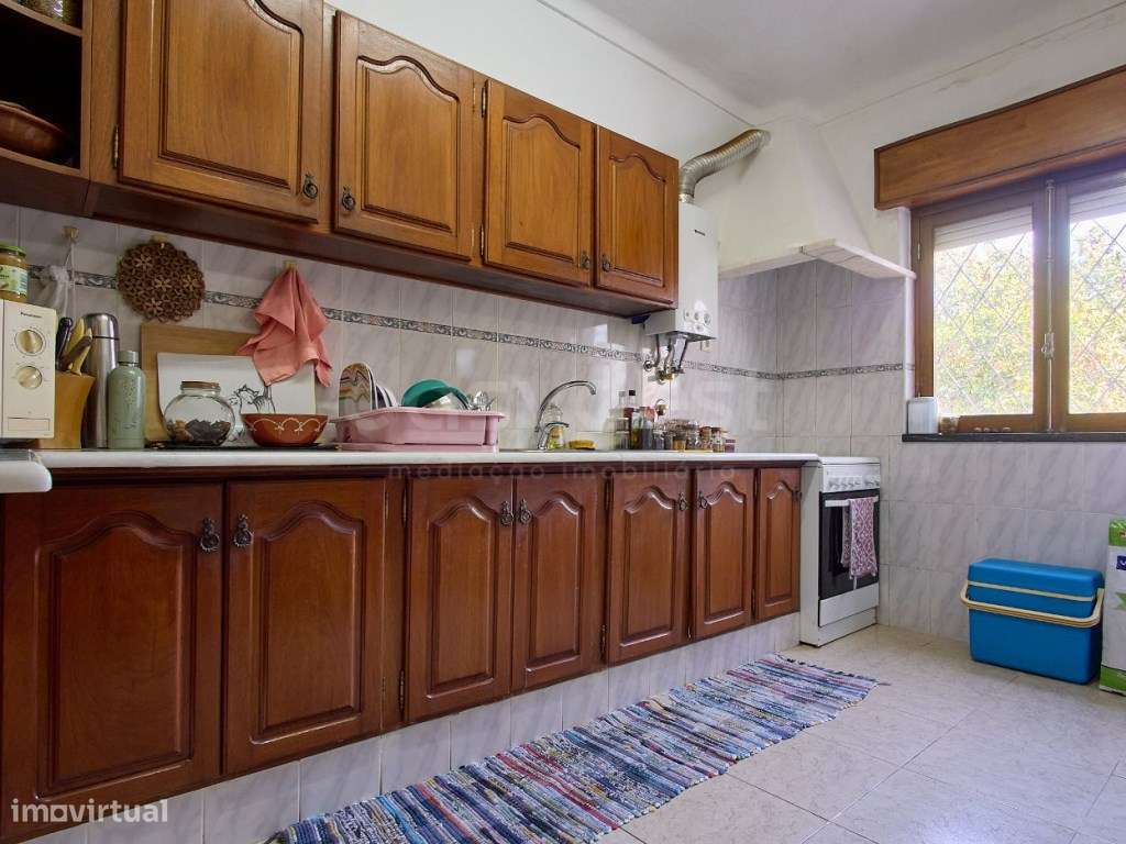 Moradia T5 com garagem, terraço e terreno agrícola - Grande imagem: 4/49