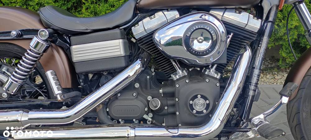 Harley-Davidson Dyna Street Bob - 14