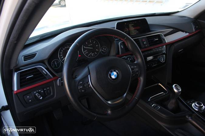 BMW 318 d Touring Line Sport - 5