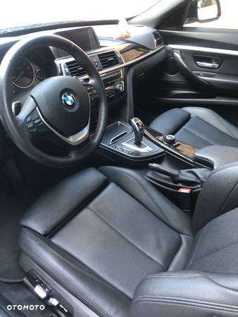 BMW Seria 3 330i xDrive - 7