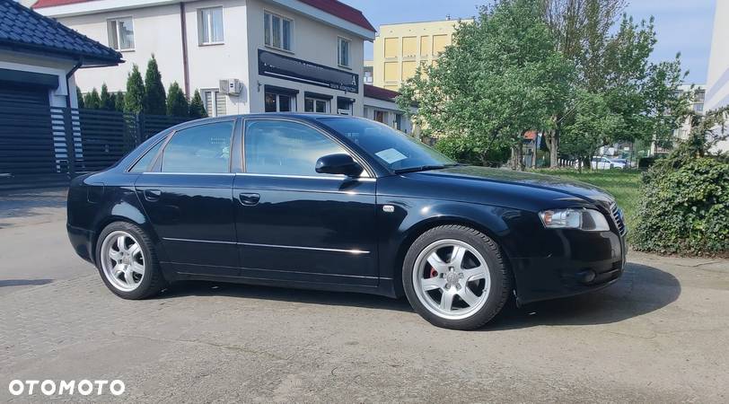 Audi A4 2.0 - 1