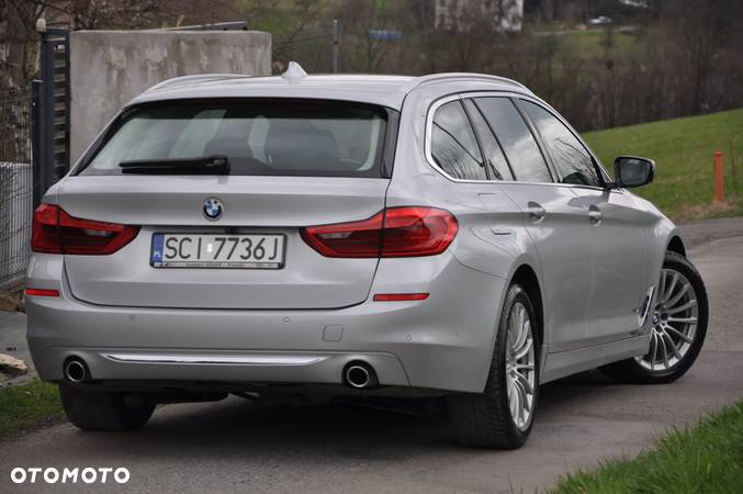 BMW Seria 5 520d xDrive Luxury Line - 7