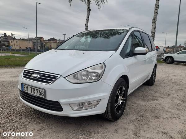 Ford Galaxy 2.0 Ambiente - 2