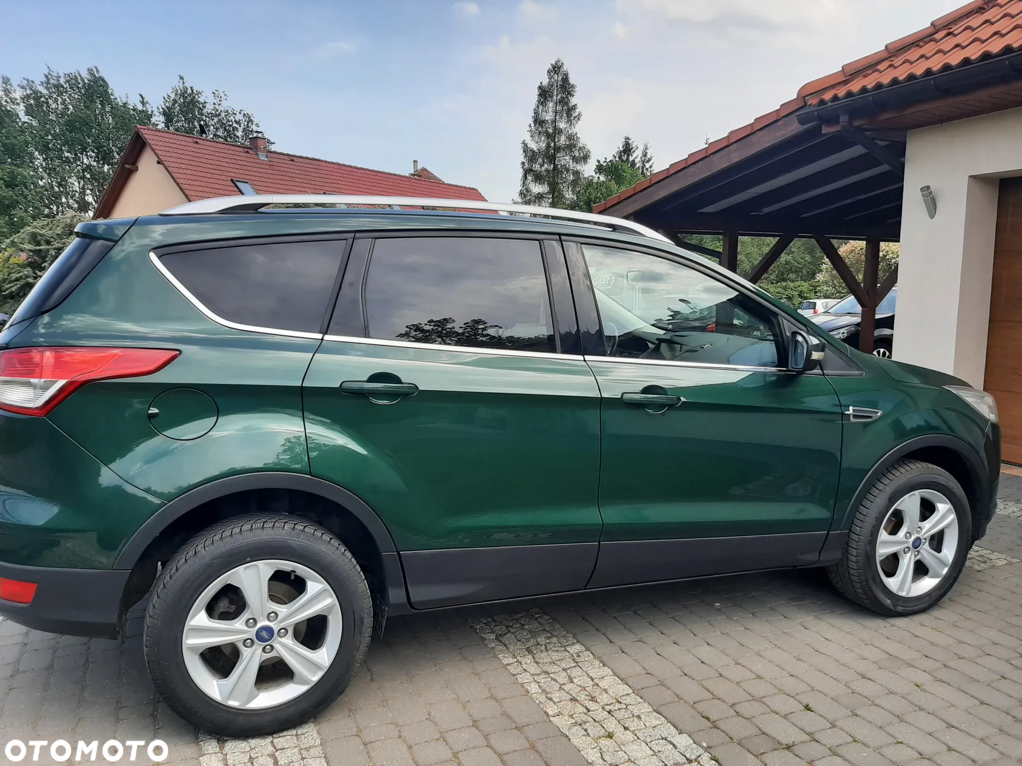 Ford Kuga 2.0 TDCi 4x4 Titanium - 4