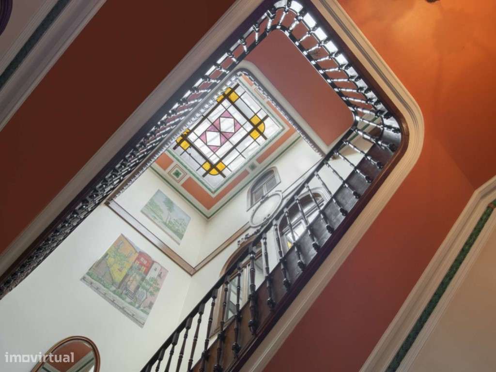 Palacete próximo do Palácio de Cristal, em Massarelos, Porto - Grande imagem: 4/31