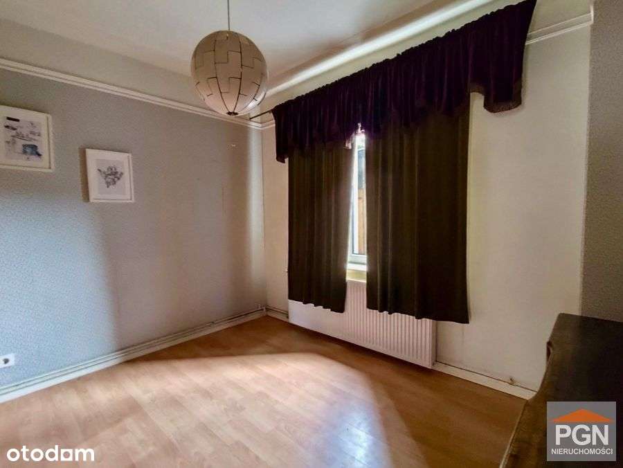 Połowa domu blisko centrum z działką-10