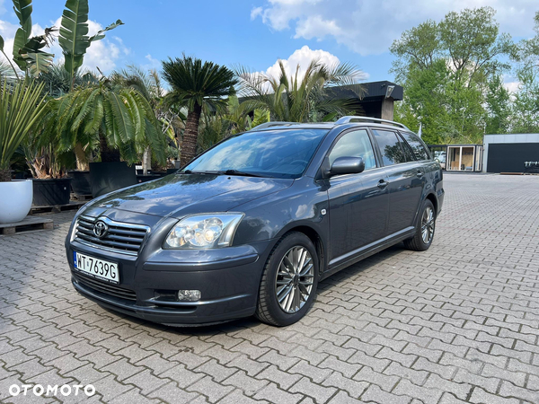 Toyota Avensis 1.8 VVT-i Sol - 1