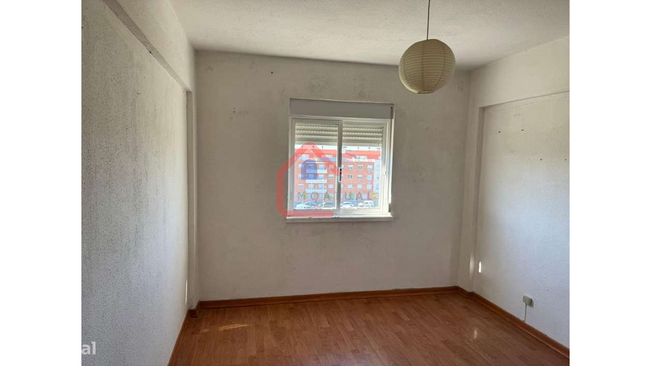 Apartamento T2 em Portugal-16