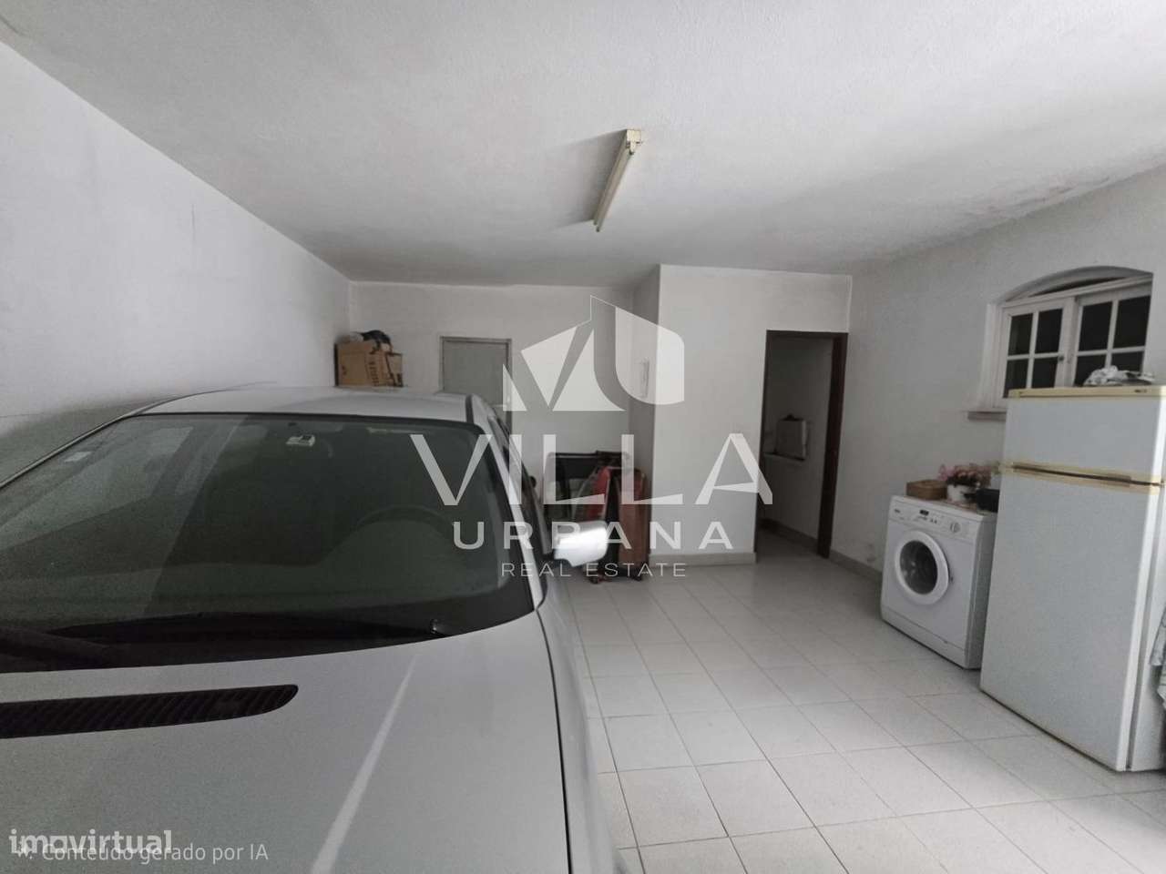 Moradia T4+1 em zona privilegiada nos Foros de Amora-16