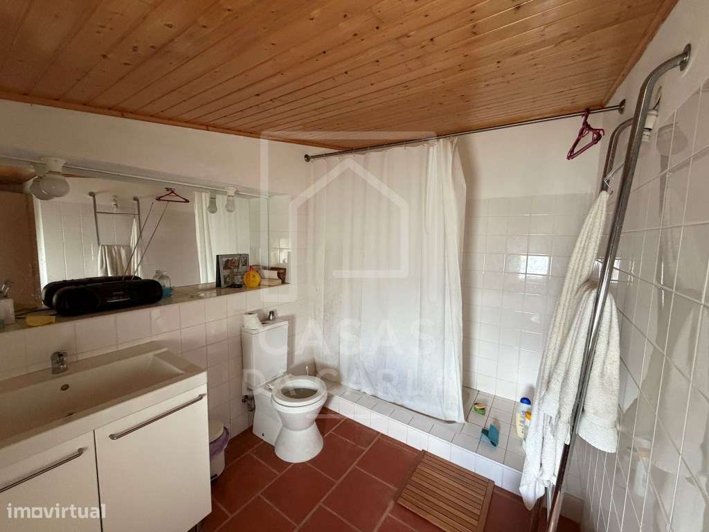 Moradia T5 com quintal e terraço em Vila Alva-26