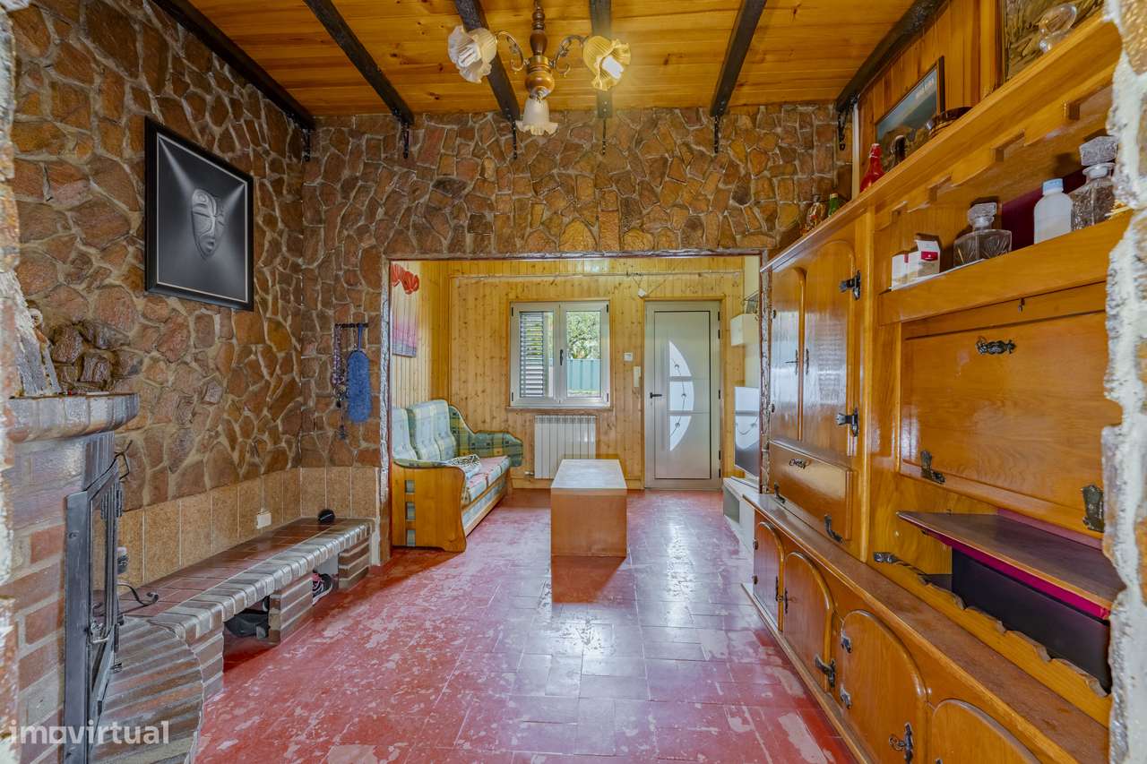 Moradia T2 para venda na Rua dos Emigrantes, Nogueira, Braga-7