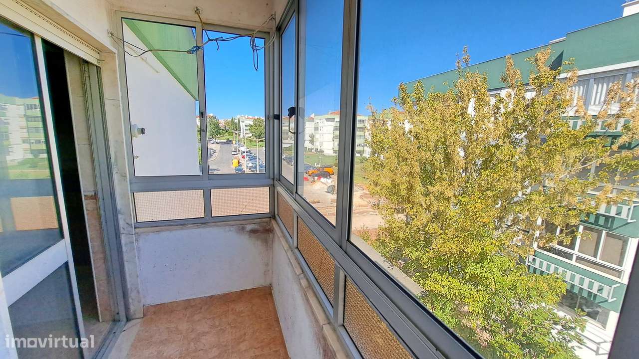 Apartamento T2 com 73m2 com Arrecadação na Arroja/Odivelas-7