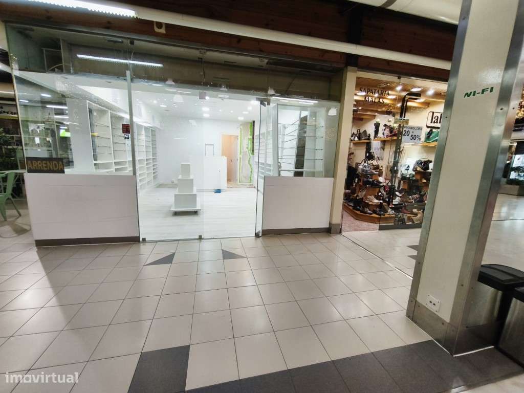 Loja no Centro Comercial das Palmeiras em Oeiras. Oportunidade Única - Grande imagem: 4/9