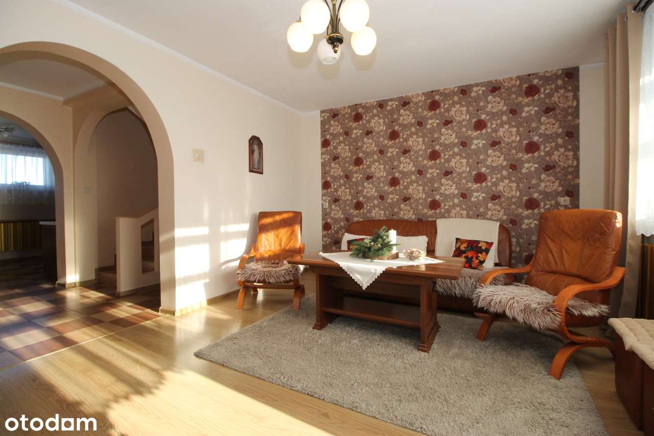 Fantastyczny dom w spokojnej i zielonej okolicy.-4