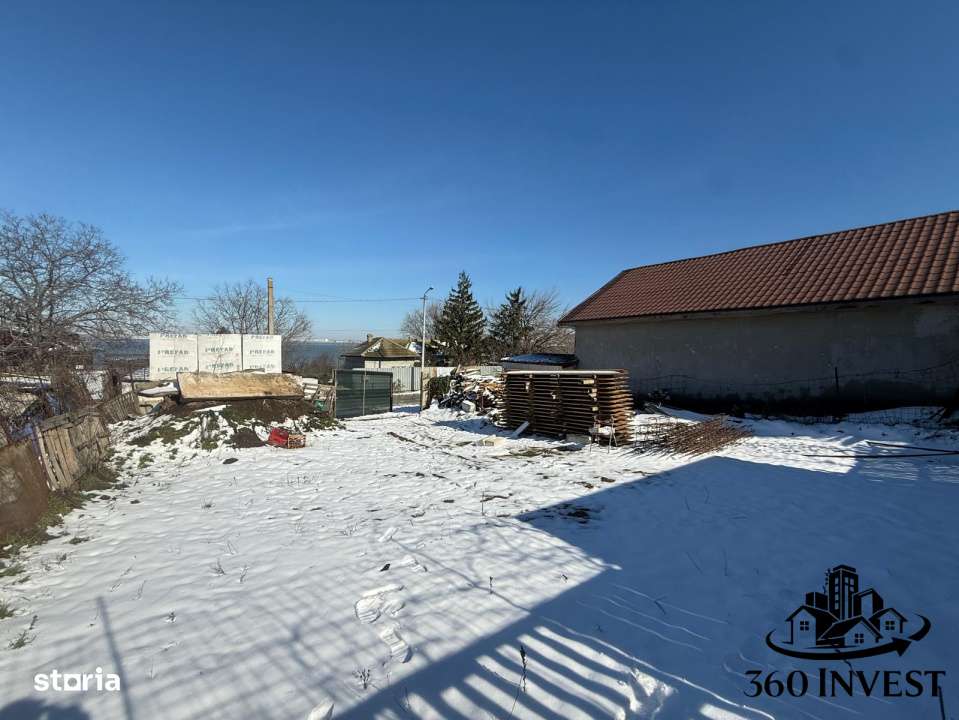 Teren de vanzare , zona Navodari - Cu vedere la Lacul Tasaul-1