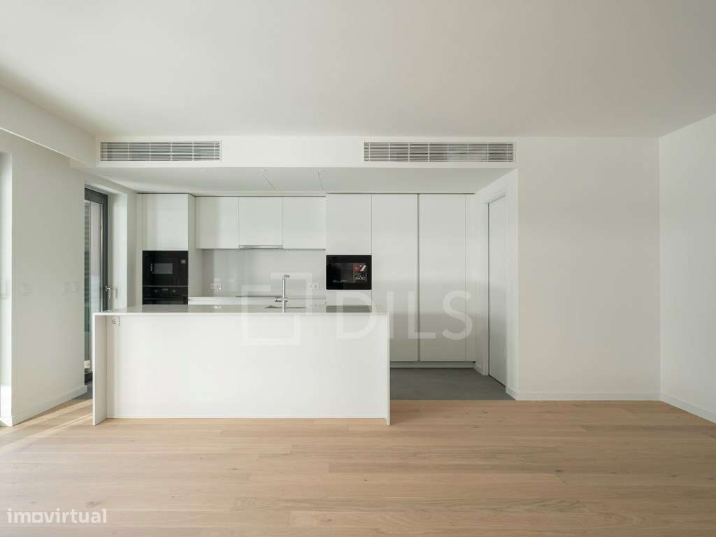 Apartamento T3 com varanda e estacionamento, na praça de Espanha, e... - Grande imagem: 4/30