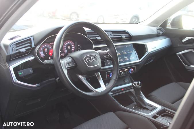 Audi Q3 2.0 40 TFSI S tronic quattro Advanced - 10