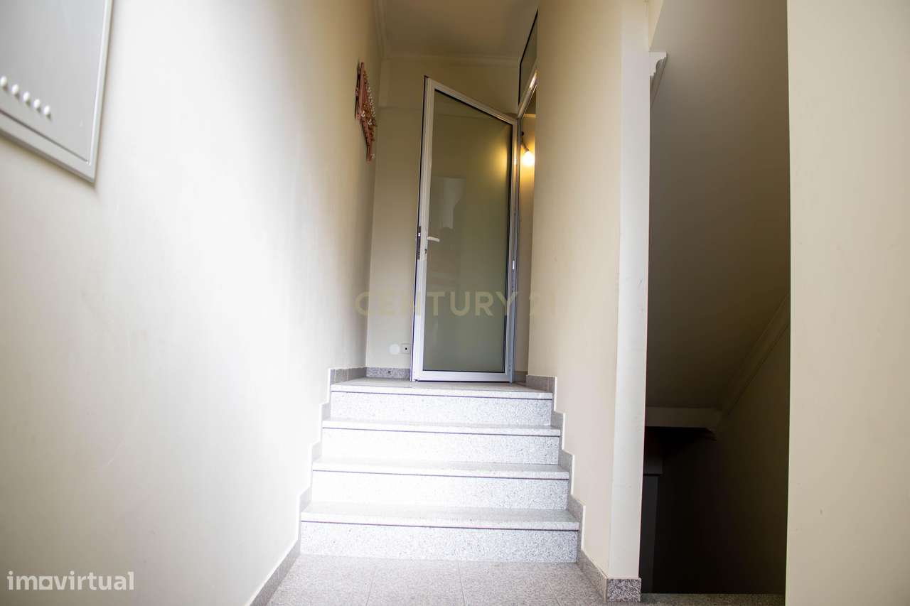 Moradia moderna | 3 pisos | Vila Nova Foz Côa - Grande imagem: 5/60