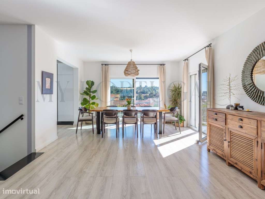 Uma Moradia com Vistas Deslumbrantes de Mar e Vale-9