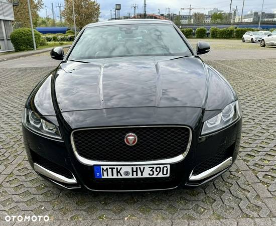 Jaguar XF 20d AWD Prestige - 2