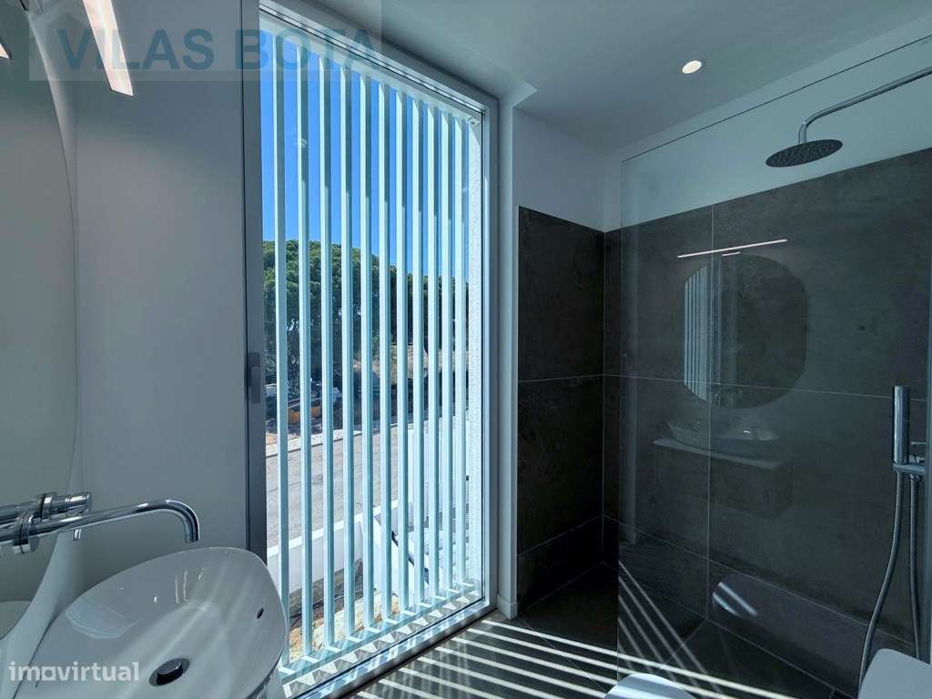 Moradia Luxuosa Moderna no Triângulo Dourado-19