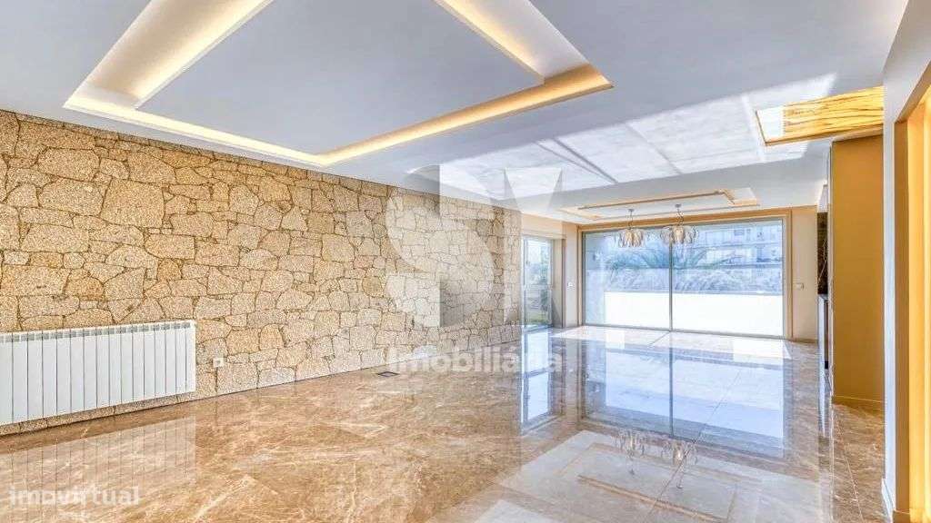 T4 de Luxo c/ Duche Panorâmico na Suíte, junto à Praia Vila do Conde - Grande imagem: 2/28