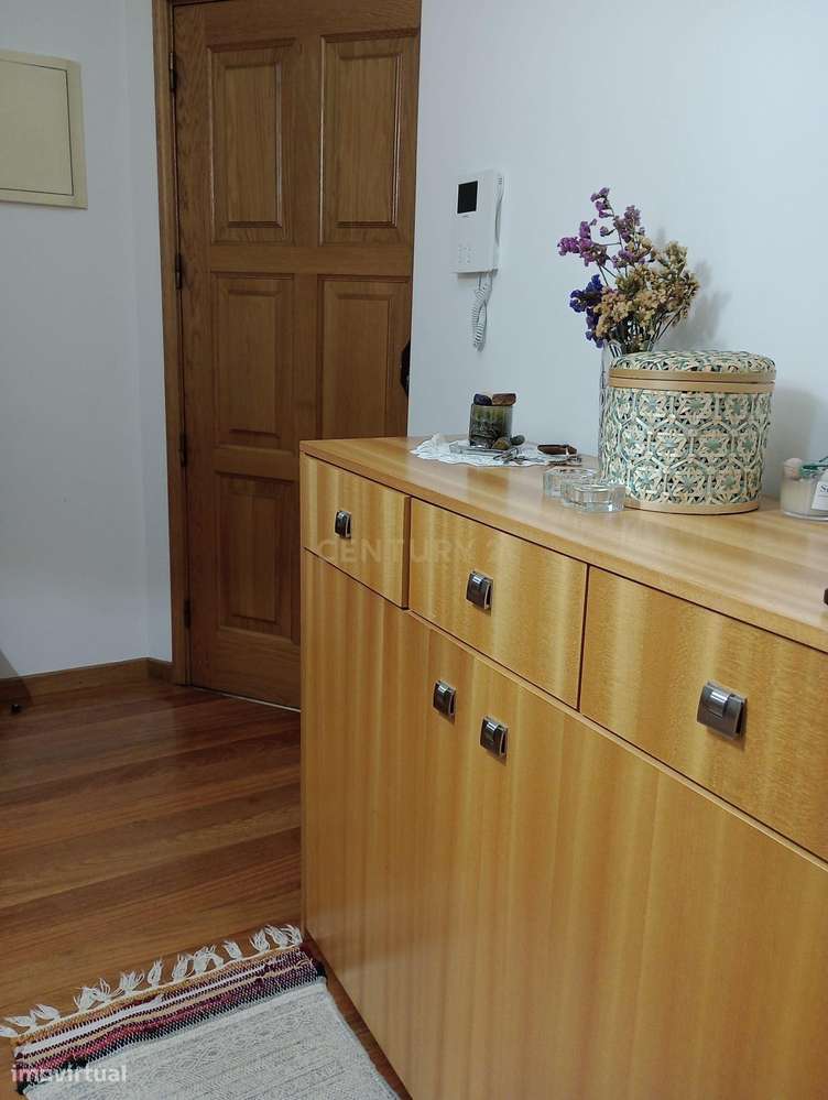 Arrenda-se apartamento T1 – Celas (Rua António José de Almeida) - Grande imagem: 4/8