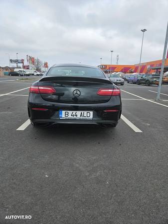 Mercedes-Benz E 300 Coupe Aut. - 7