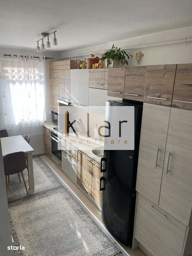 Apartament cu 3 camere si parcare in zona centrala! - Imagine principală: 3/8