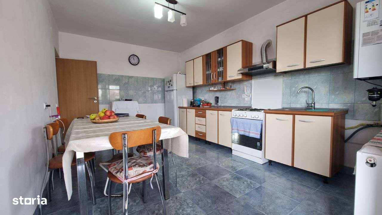 Casa de vanzare in zona Comuna Berceni / 1 Mai-6