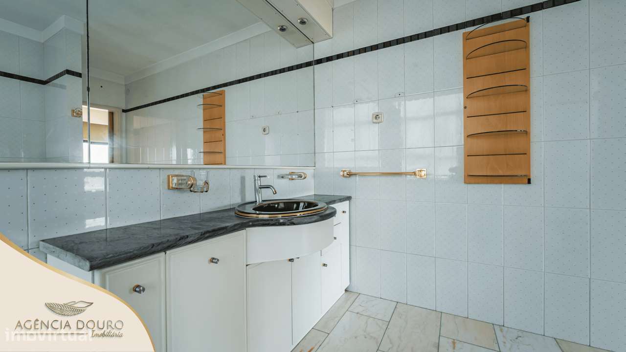 Moradia T5 com vistas Douro em Valbom, Gondomar-22