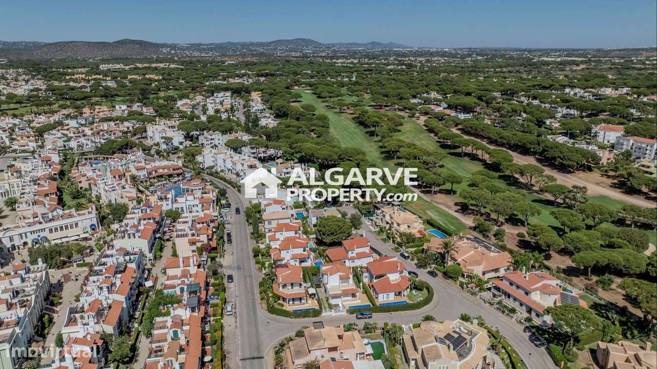 Bonita moradia V4 dentro do campo de golfe e perto de todas as comodid-34