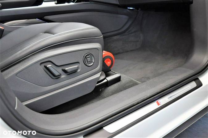Audi e-tron - 18