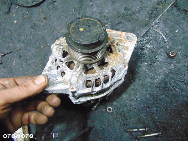 Alternator hyundai I30 II 1,4 16 v - 3