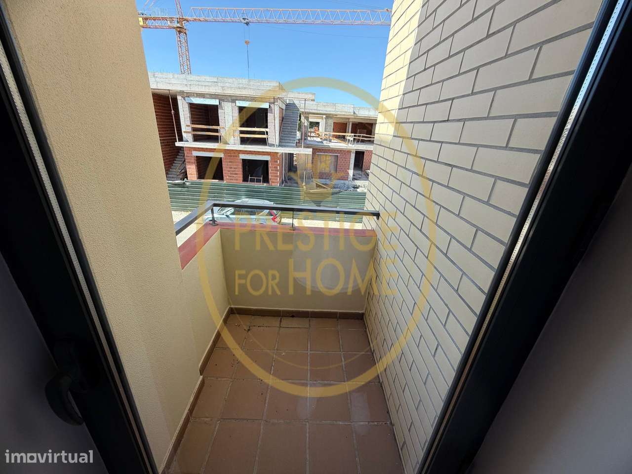 Moradia T5 com Piscina e Garagem Fechada em Condomínio Privado – Boliq-41