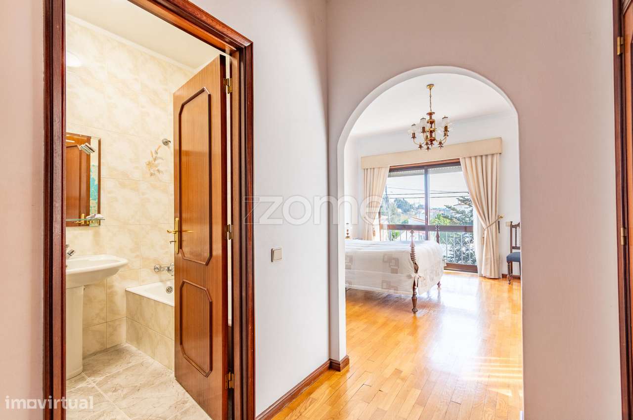 Moradia T4 c/ Loja Comercial - Grande imagem: 4/60