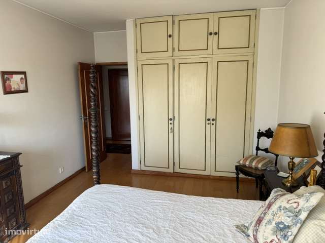 Apartamento T5 na Rua do Campo Alegre-35