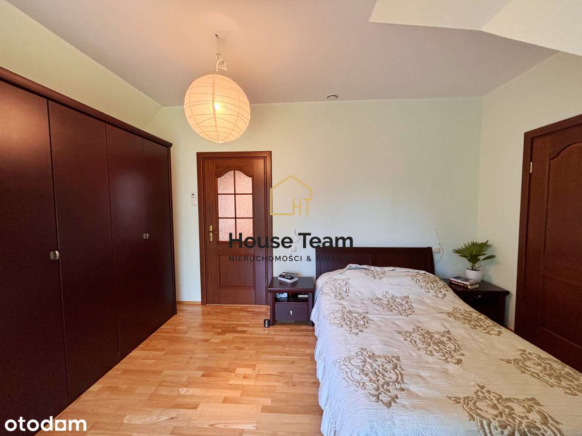 Klasyczny i stylowy dom - Niwy - 251 m2-16