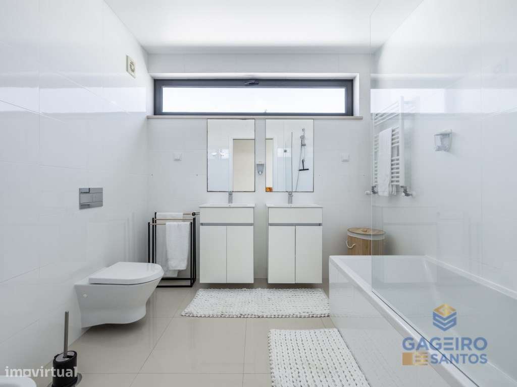 Moderna moradia T3 com piscina privativa-28