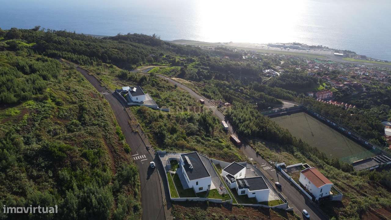 Terreno com Vista Panorâmica em Santa Cruz, Madeira - Grande imagem: 4/9