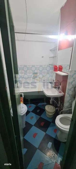 Apartament 2 camere-Decomandat- zona Podu Ros - Imagine principală: 4/6