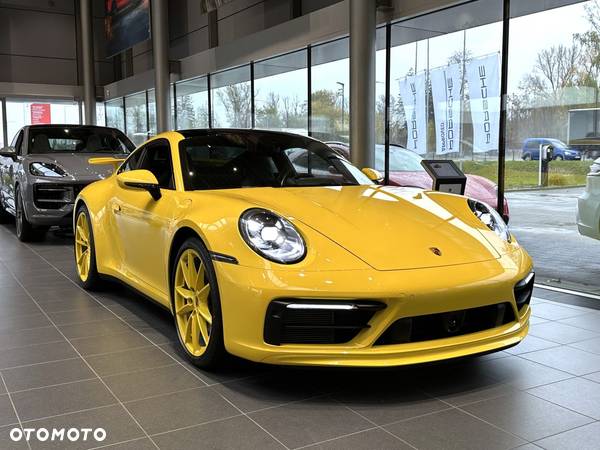 Porsche 911 Carrera S - 2