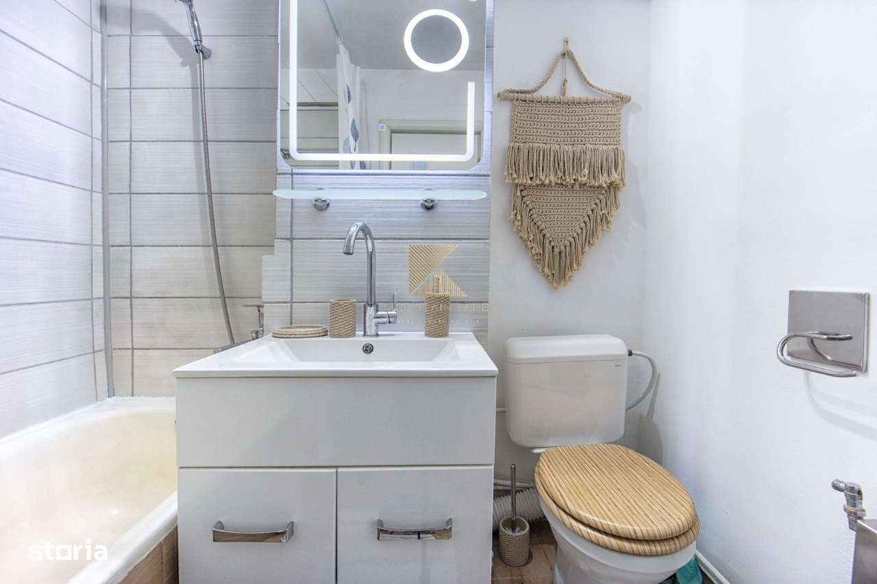 Apartament luminos, 65 mp, cu parcare și boxă Bartolomeu, str. Lânii33-11