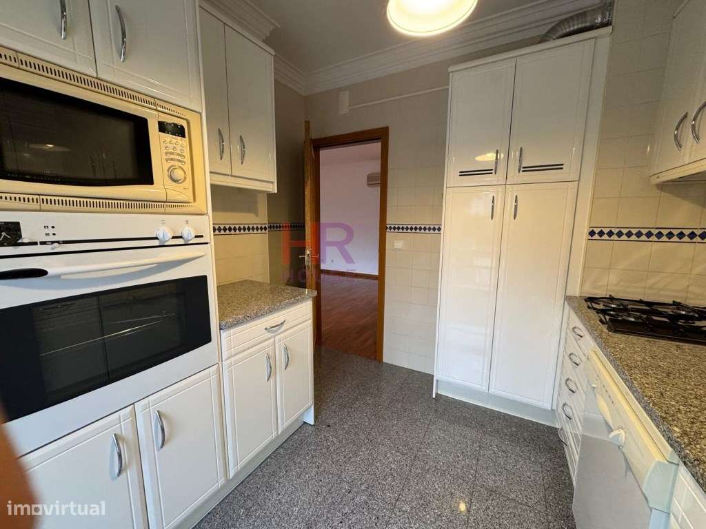Apartamento T2 com garagem e arrecadação em Celas, Coimbra. Excelen...-5